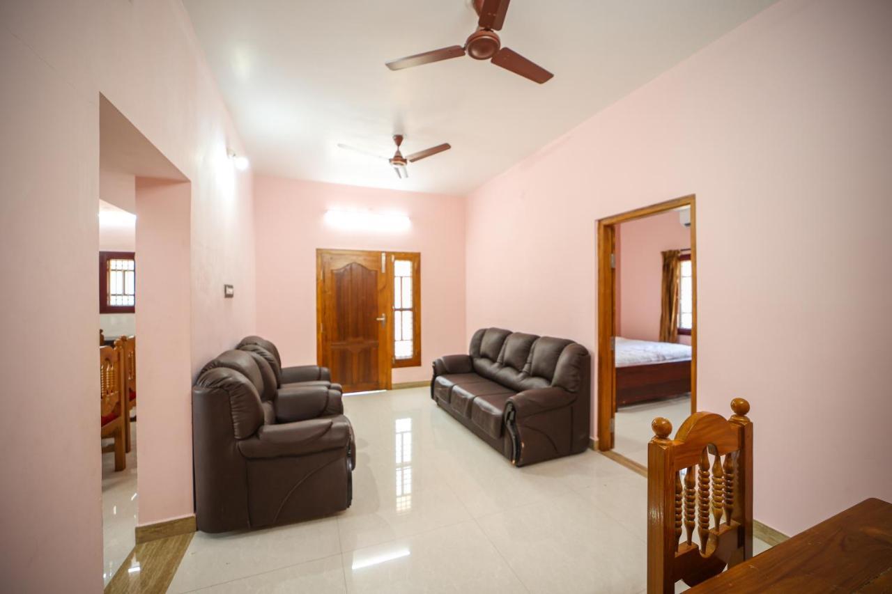 The Pothigai Palace Hotel Kuttalam  Exterior photo